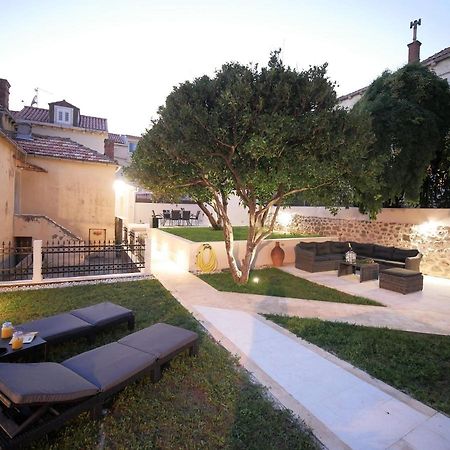 Holiday Home Festina Lente ดูบรอฟนิก ภายนอก รูปภาพ