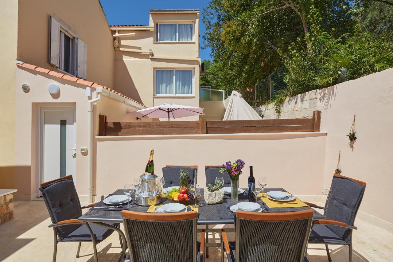 Holiday Home Festina Lente ดูบรอฟนิก ภายนอก รูปภาพ
