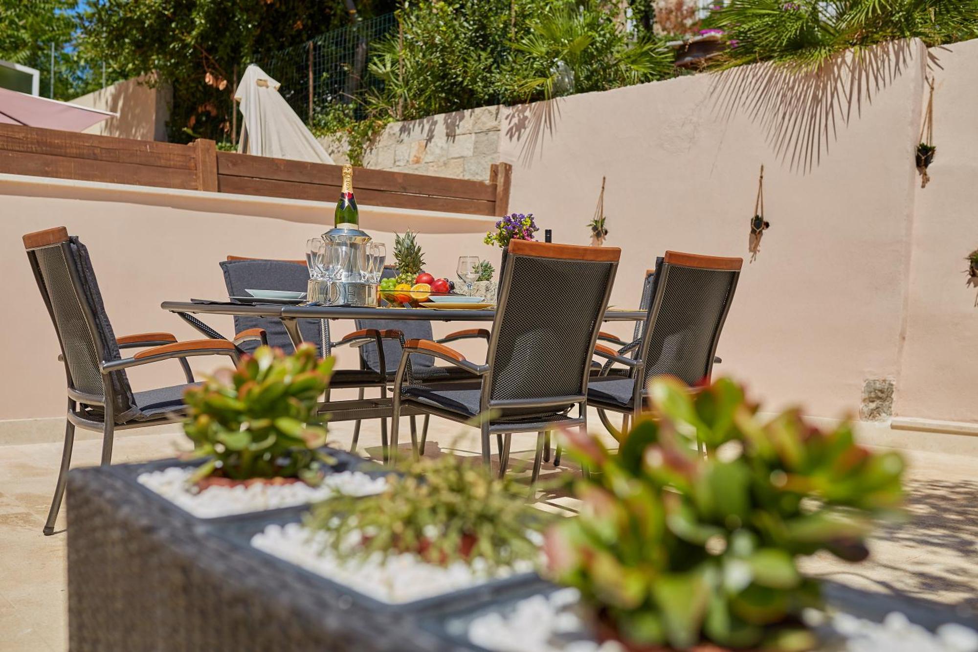 Holiday Home Festina Lente ดูบรอฟนิก ภายนอก รูปภาพ